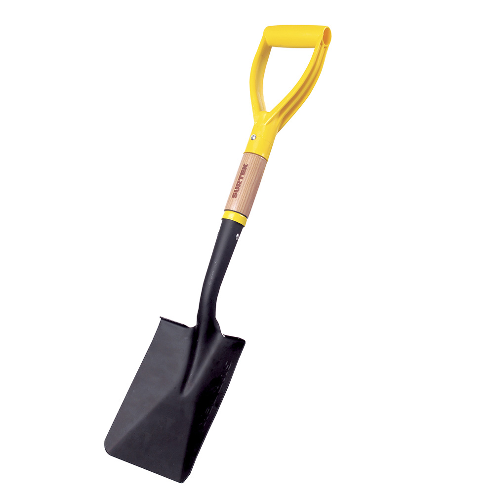 Pala cajuelera con mango de madera con puño metálico "D", cuadrada, Surtek