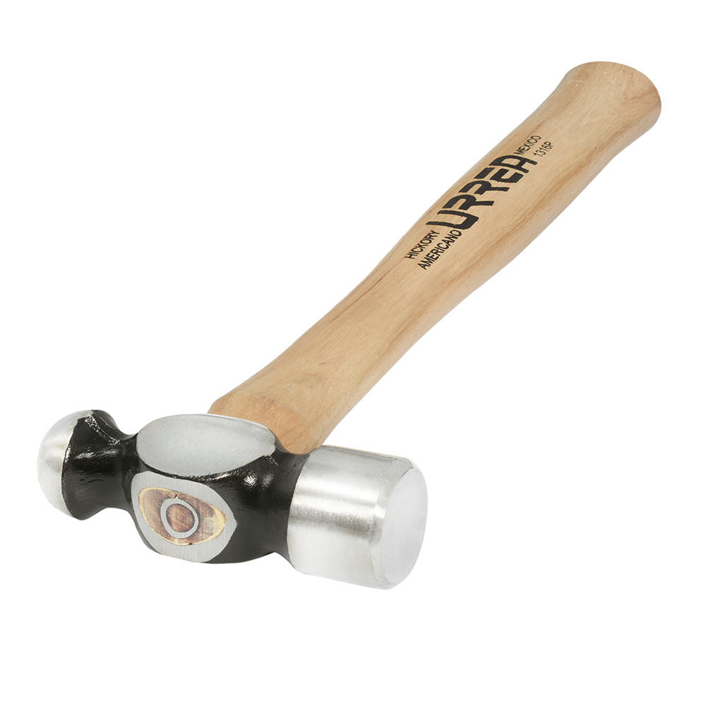 Martillo maquinado de bola con mango de madera hickory Americano de 13", 16 oz, Urrea